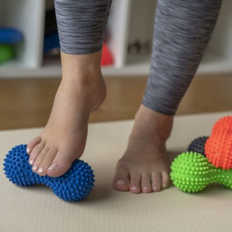Wałek do masażu i rehabilitacji Tullo duoball 15,5 cm czerwony 446 Wałek do masażu i rehabilitacji Tullo duoball 15,5 cm czerwony 446