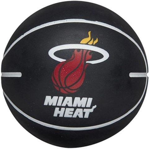 Piłka do koszykówki Wilson NBA Dribbler Miami Heat Mini Ball WTB1100PDQMIA Piłka do koszykówki Wilson NBA Dribbler Miami Heat Mini Ball WTB1100PDQMIA