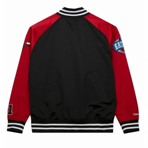 Kurtka Mitchell & Ness NBA Lightweight Satin Jacket Vintage Logo Bulls Dennis Rodman M JK8062-CBUBLCK Kurtka Mitchell & Ness NBA Lightweight Satin Jacket Vintage Logo Bulls Dennis Rodman M JK8062-CBUBLCK
