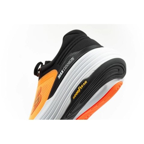 Buty do biegania Skechers Max Cushioning M 220932/ORBK