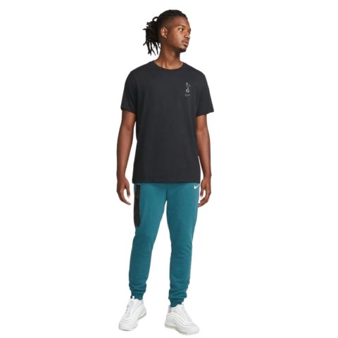 Spodnie męskie Nike Dri-FIT Tottenham Hotspur Travel zielone DB7878 397 Spodnie męskie Nike Dri-FIT Tottenham Hotspur Travel zielone DB7878 397