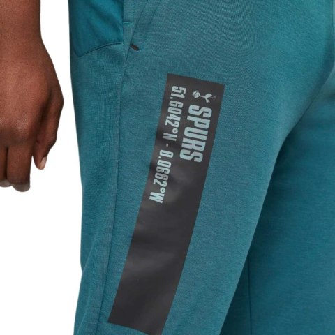 Spodnie męskie Nike Dri-FIT Tottenham Hotspur Travel zielone DB7878 397 Spodnie męskie Nike Dri-FIT Tottenham Hotspur Travel zielone DB7878 397