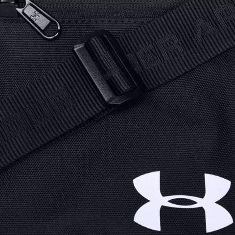 Torebka na ramię Under Armour Crossbody czarna 1327794 001 Torebka na ramię Under Armour Crossbody czarna 1327794 001
