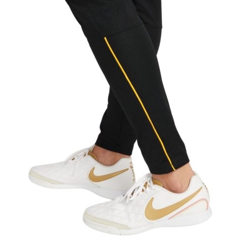 Dres damski Nike NK Dri-Fit Academy 21 Track Suit K czarny DC2096 014 Dres damski Nike NK Dri-Fit Academy 21 Track Suit K czarny DC2096 014