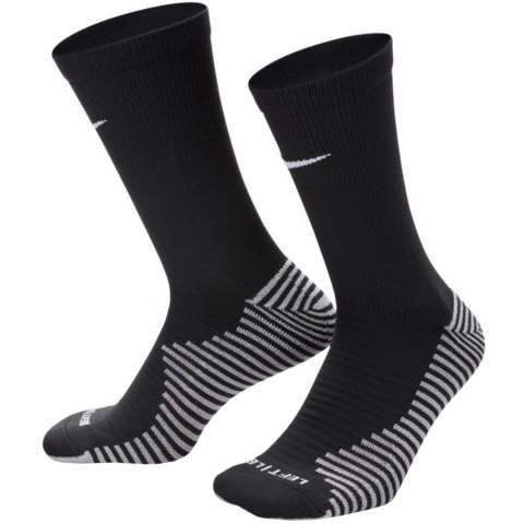 Skarpety Nike Dri-Fit Strike czarne FZ8485 010 Skarpety Nike Dri-Fit Strike czarne FZ8485 010