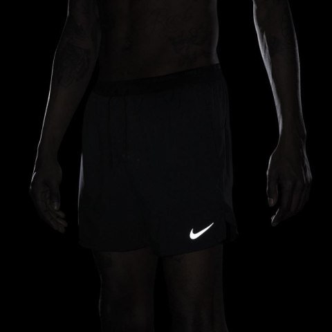 Spodenki Nike Dri-FIT Stride M DM4755-010