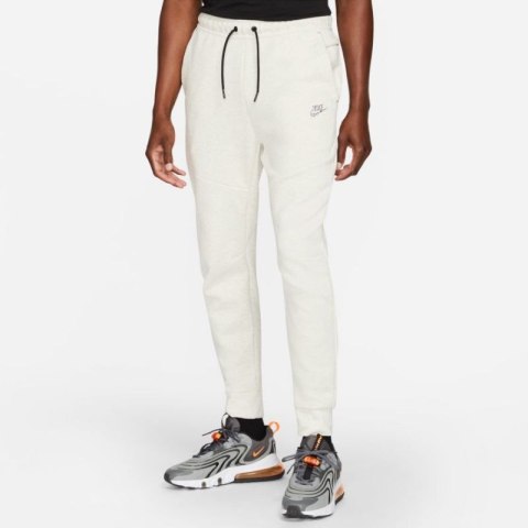 Spodnie Nike Sportswear Tech Fleece M DD4706-100 Spodnie Nike Sportswear Tech Fleece M DD4706-100